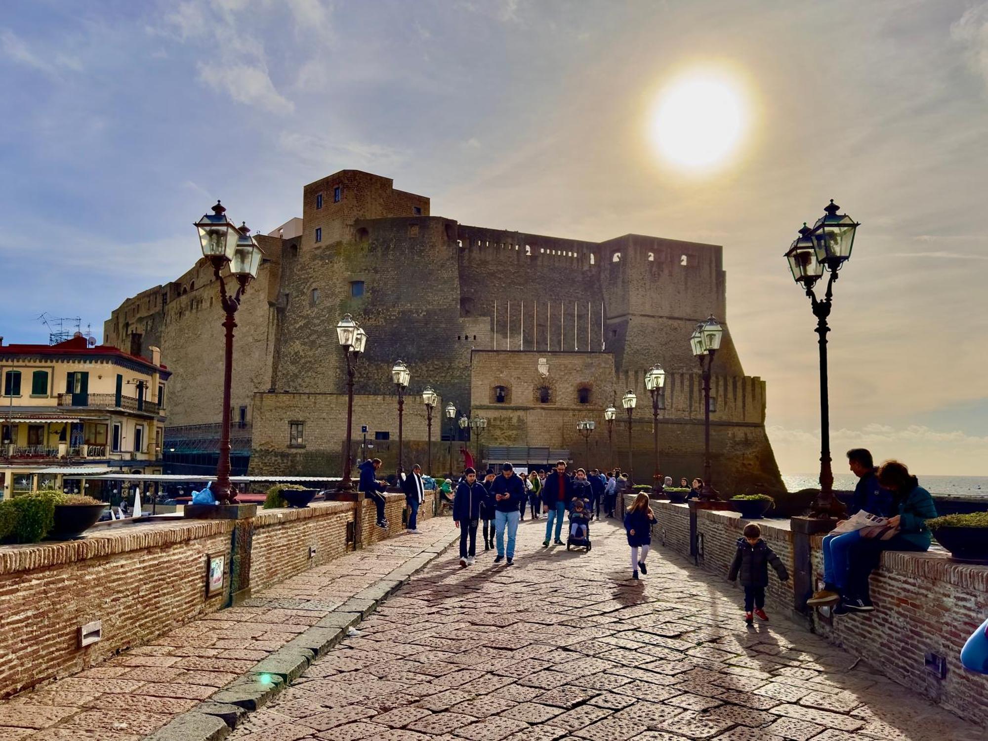 Palazzo Chiatamone Hotel Naples Exterior photo