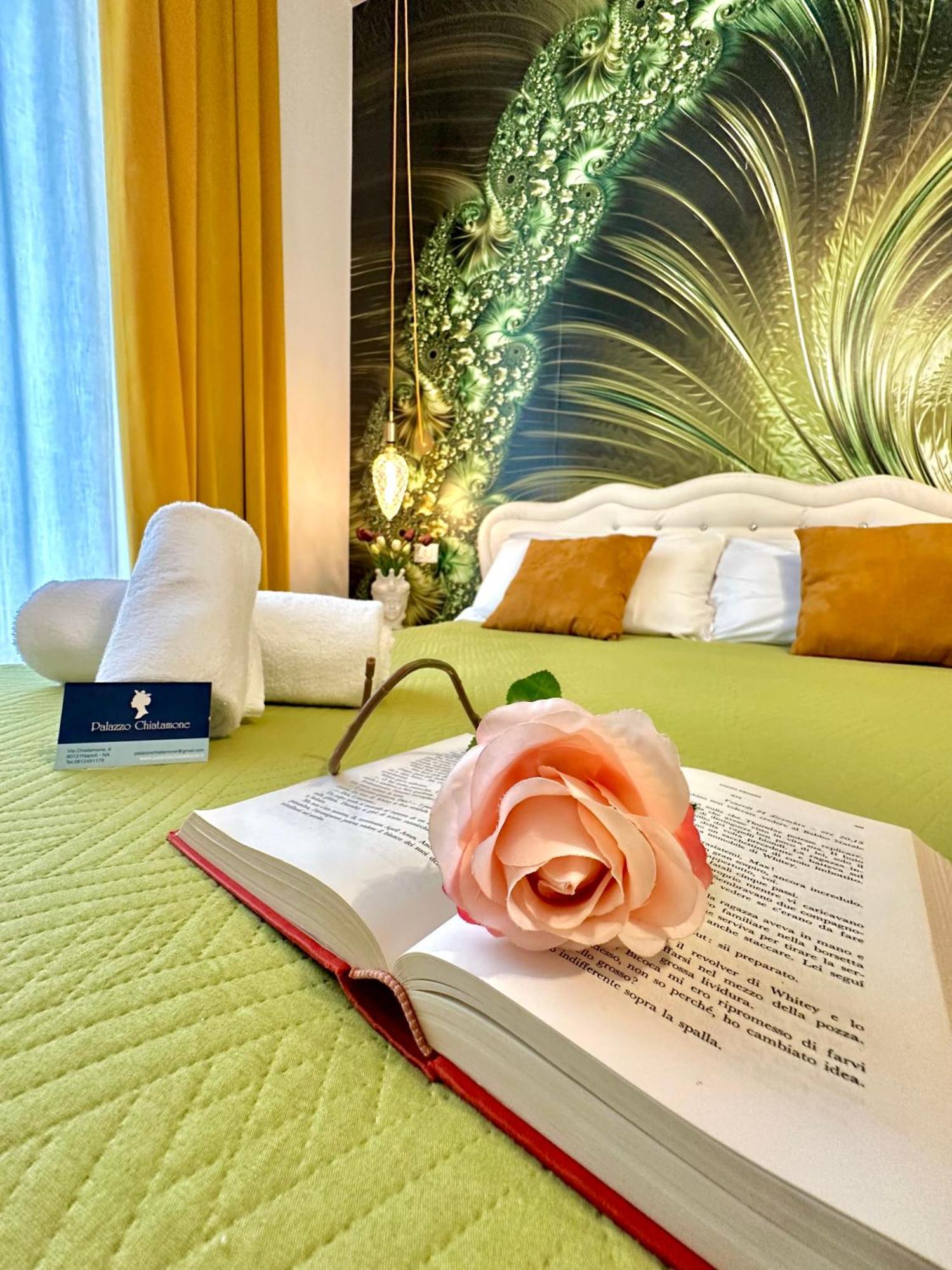 Palazzo Chiatamone Hotel Naples Exterior photo