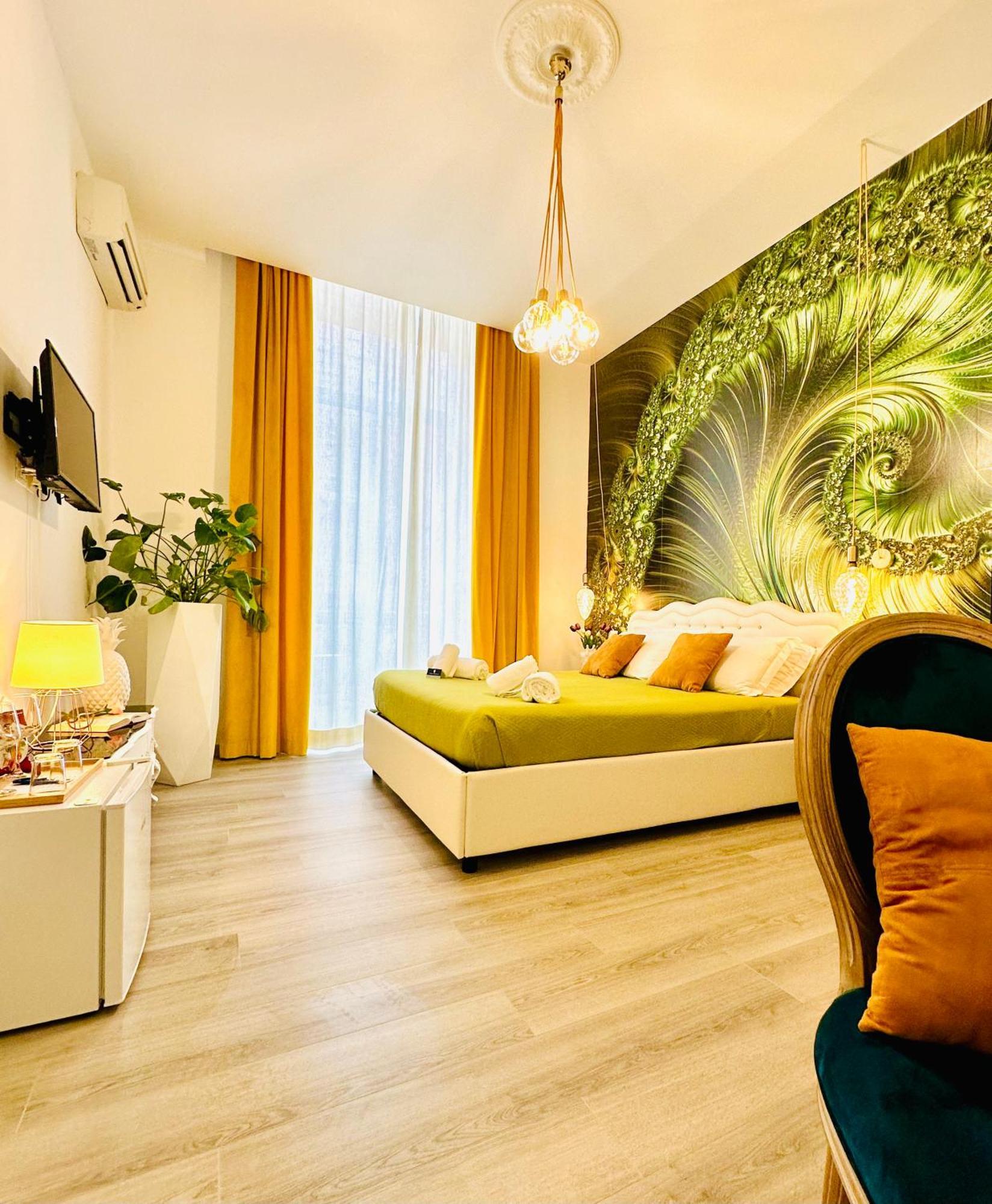 Palazzo Chiatamone Hotel Naples Exterior photo